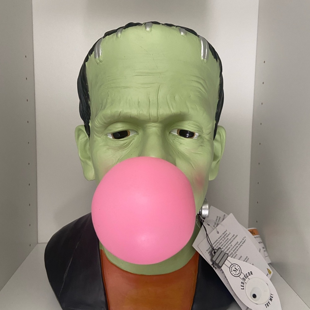 Frankenstein Bust with Pink light up Bubblegum
